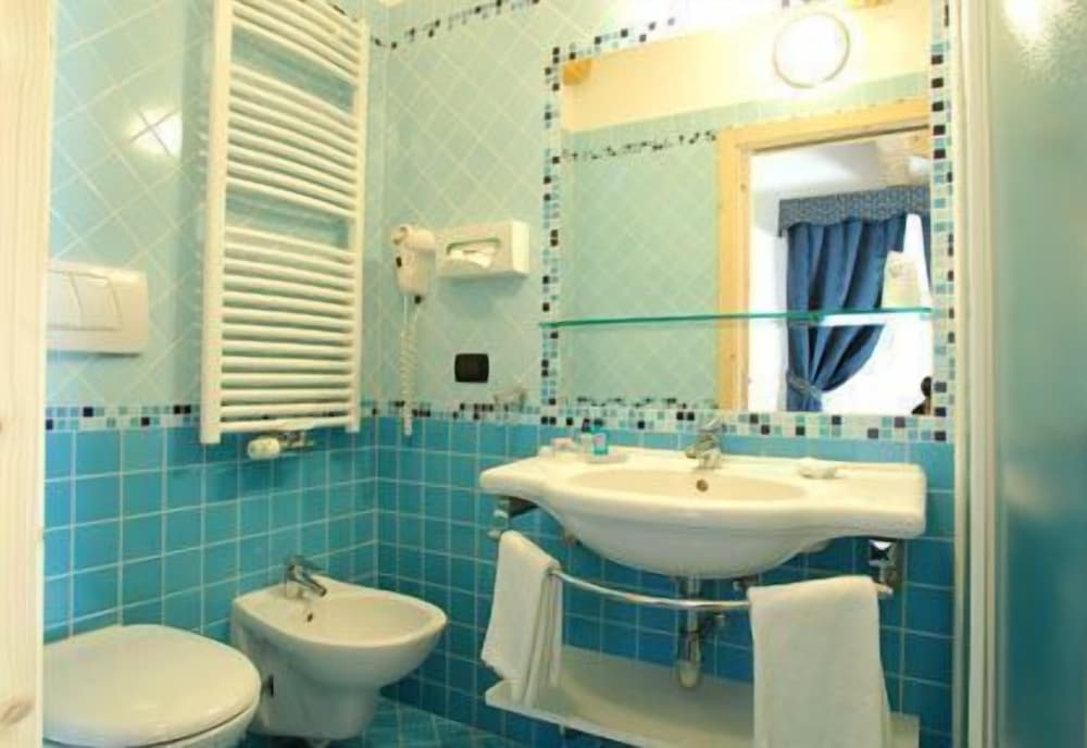 

Cagliari - Folgarida - Nivis Hotel