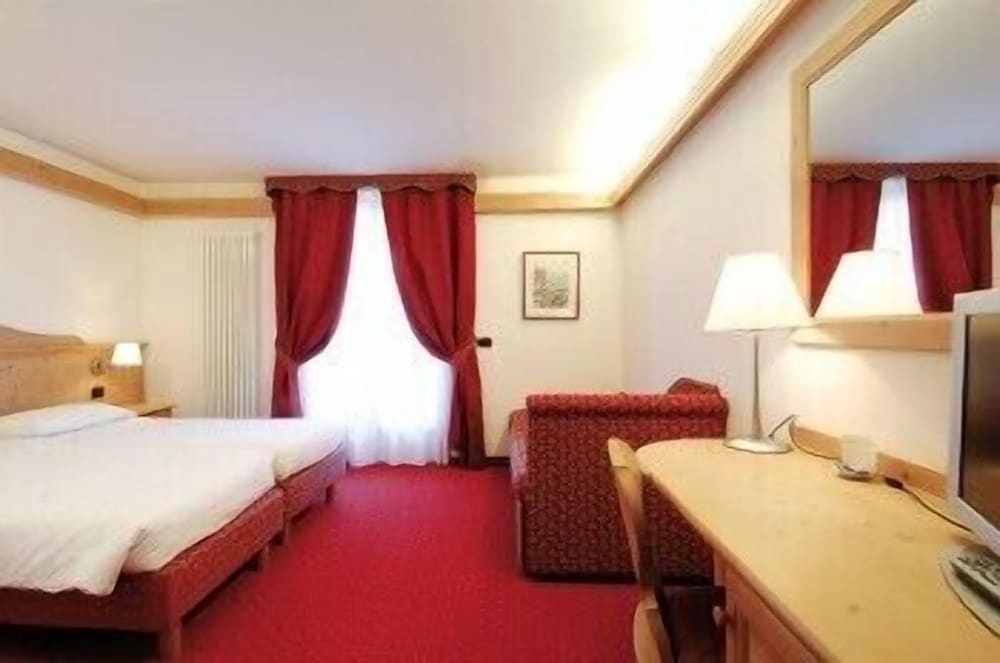 

Napoli - Folgarida - Nivis Hotel