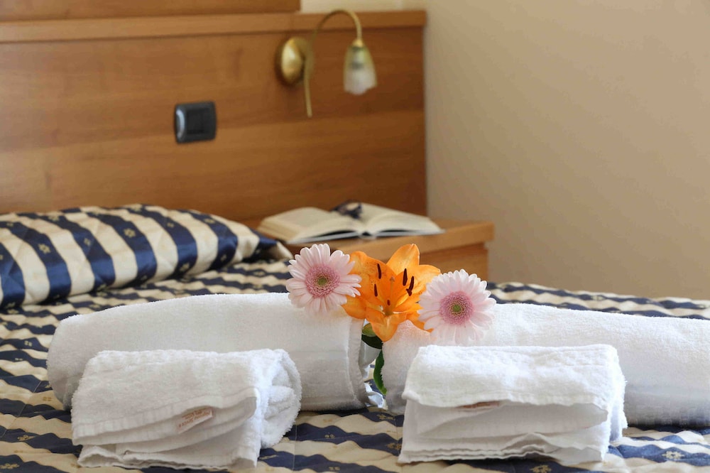 

Roma - Garda - Hotel Costabella