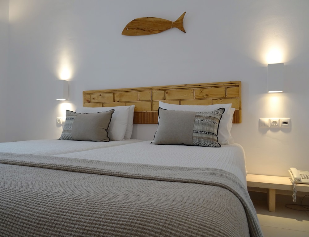 

Milano - Pounda - Paros Bay