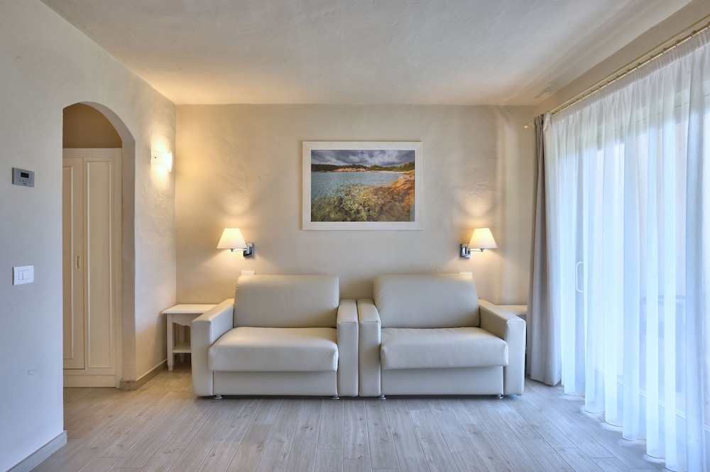 

Lamezia Terme - Baja Sardinia - Hotel Nibaru