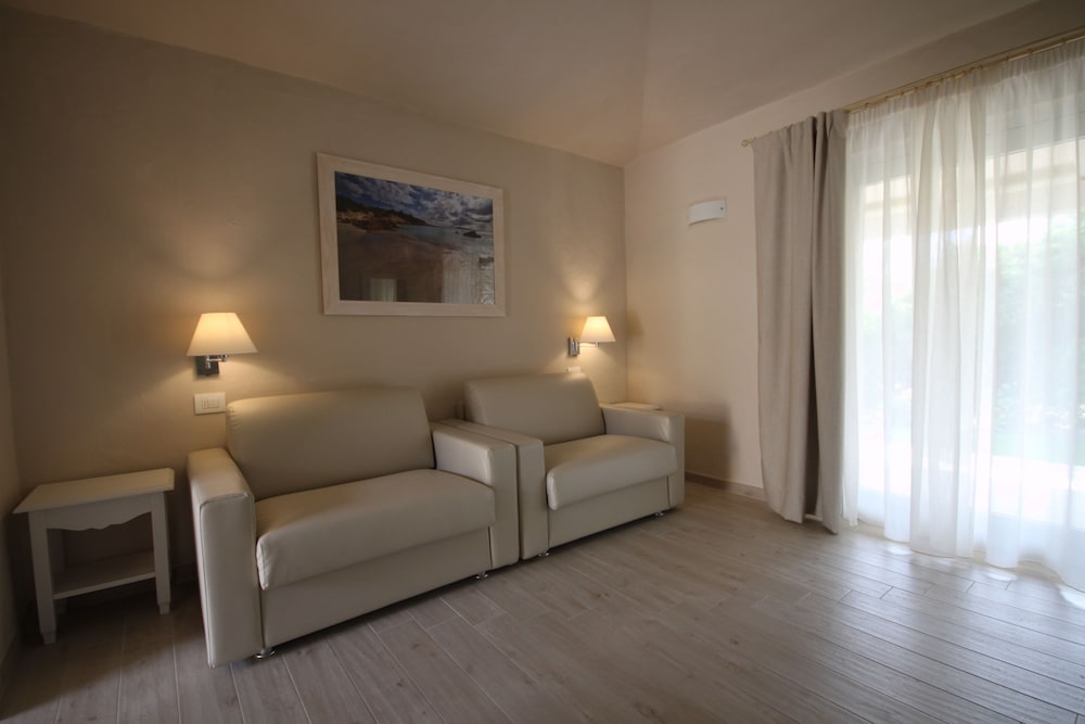 

Milano - Porto Rotondo - Hotel Nibaru