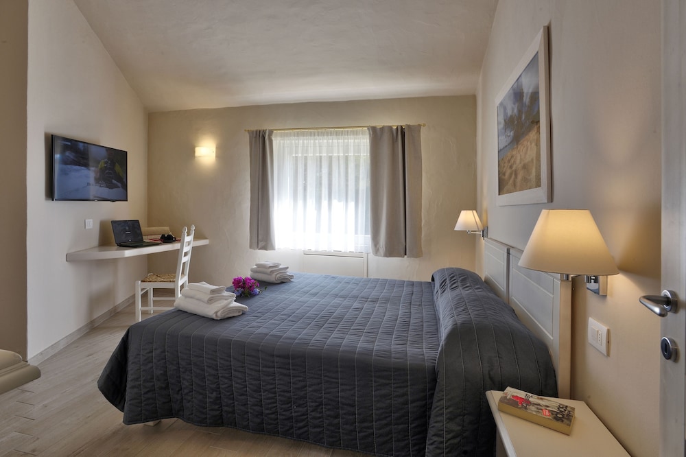 

Torino - Golfo Aranci - Hotel Nibaru