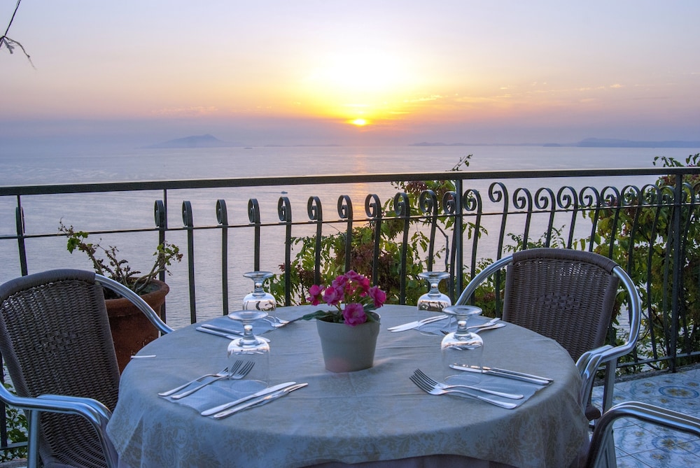 

Milano - Sorrento - Baia Serena