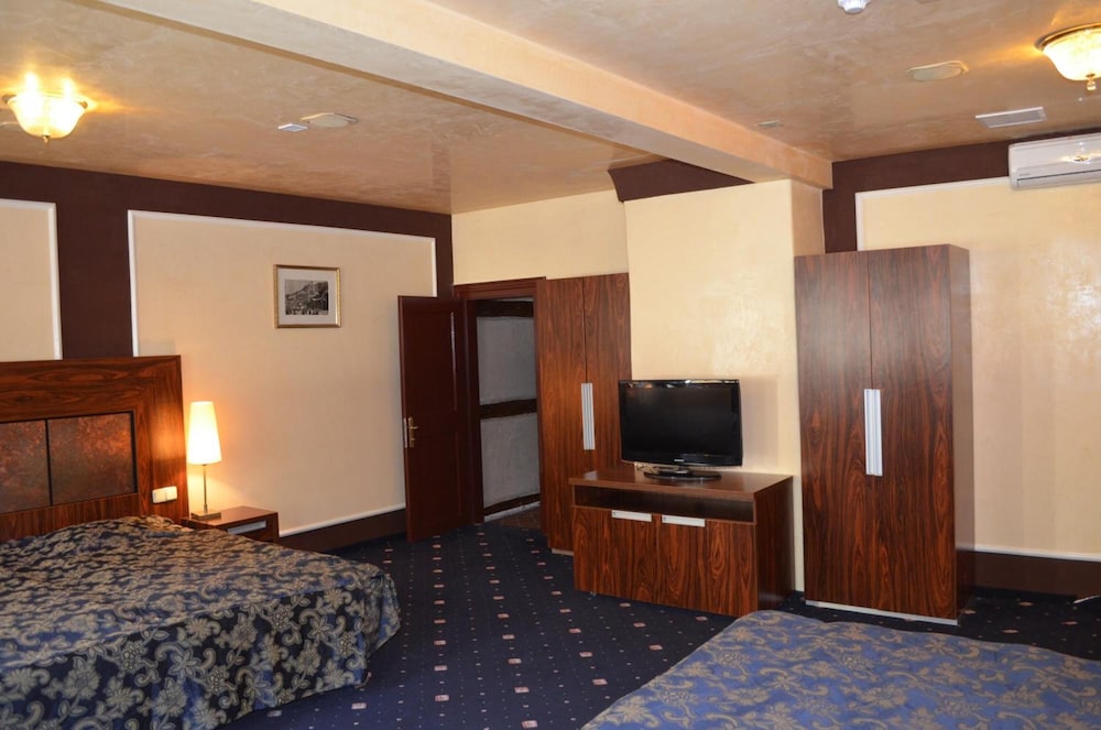 

Milano - Karlovy Vary - Hotel Petr