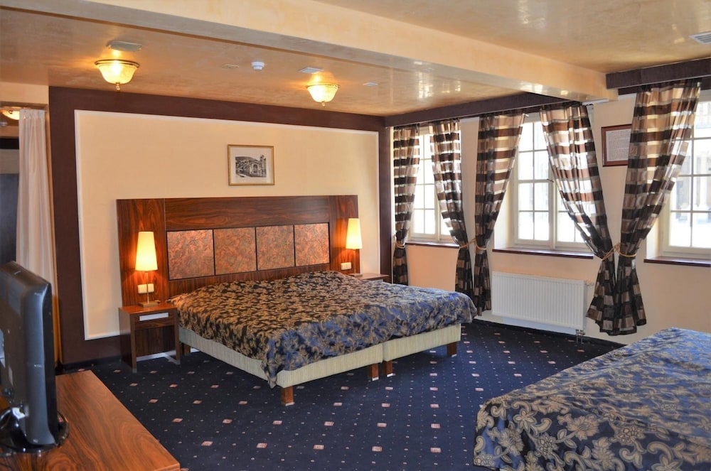 

Roma - Karlovy Vary - Hotel Petr