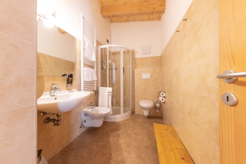 

Palermo - Trentino, Italia - Alpine Mugon Hotel