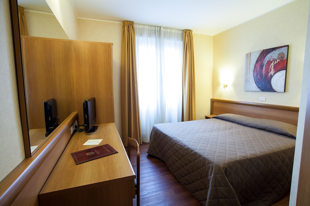 

Napoli - Rho (Fiera) - Hotel Esperia