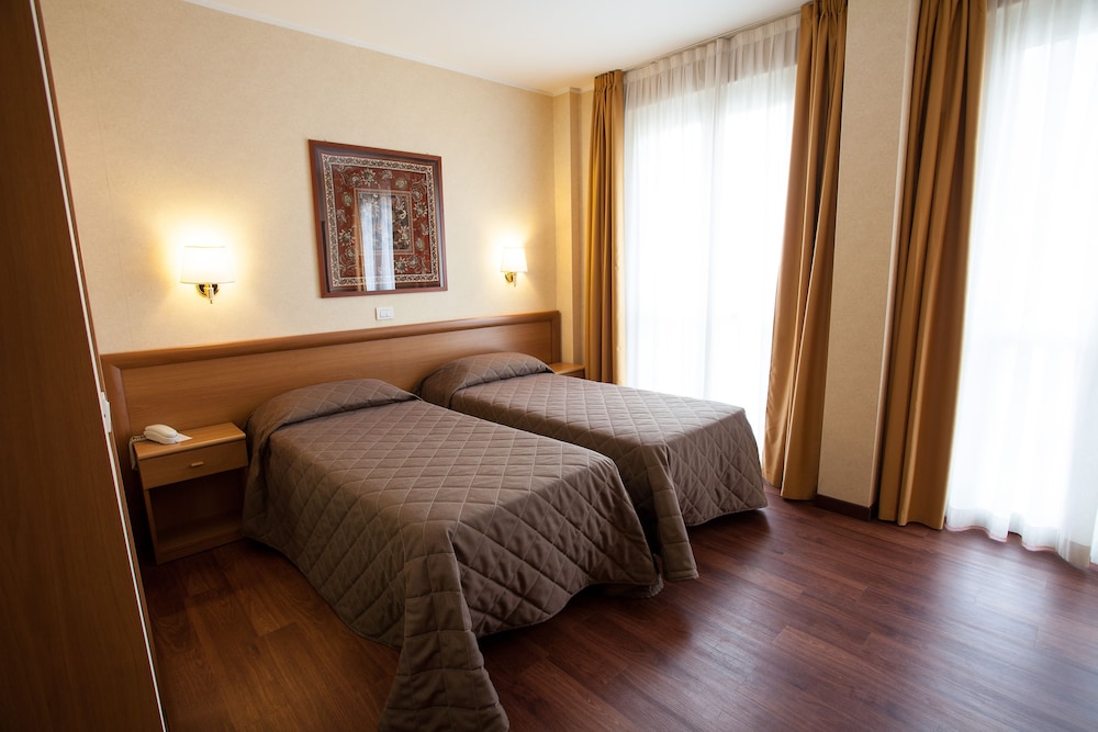 

Catania - Lainate - Hotel Esperia