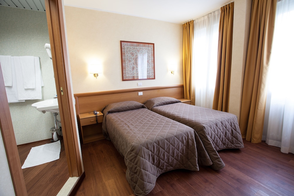 

Napoli - Rho (Fiera) - Hotel Esperia