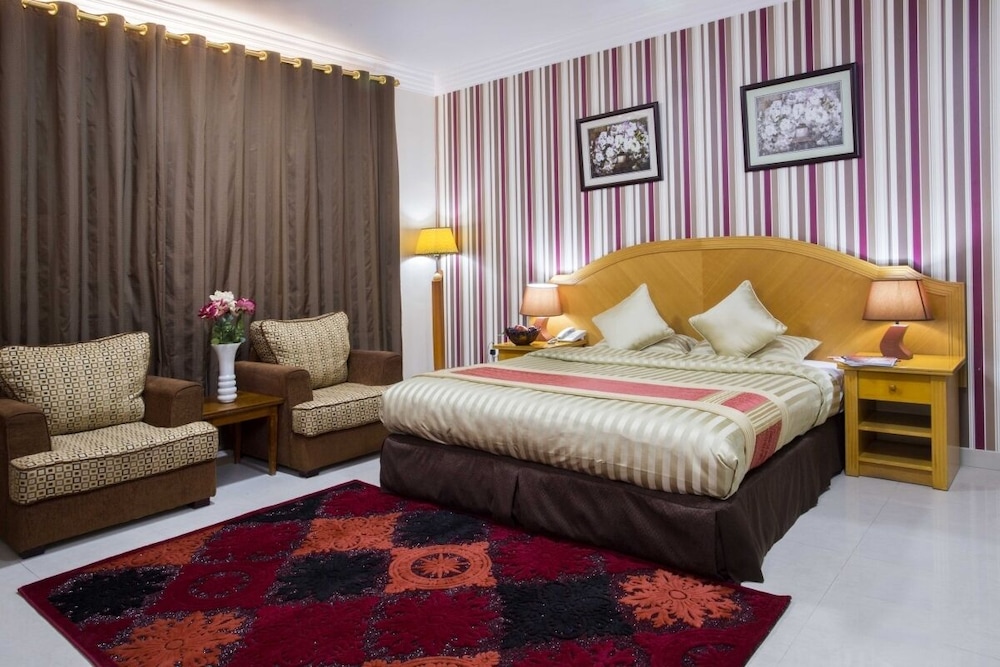 

Roma - ‘Udhaybah - Safeer Plaza Hotel