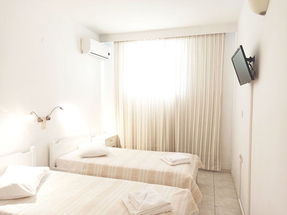 

Roma - Antiparos - Polos Hotel