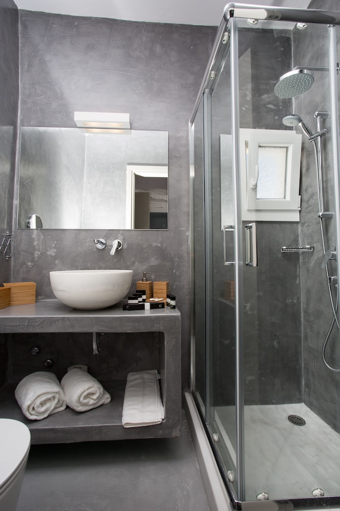 

Milano - Naousa, Paros - Polos Hotel