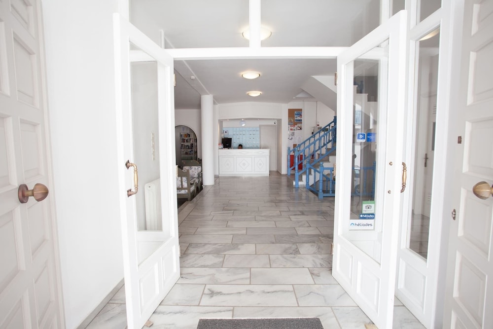 

Verona - Naousa, Paros - Polos Hotel