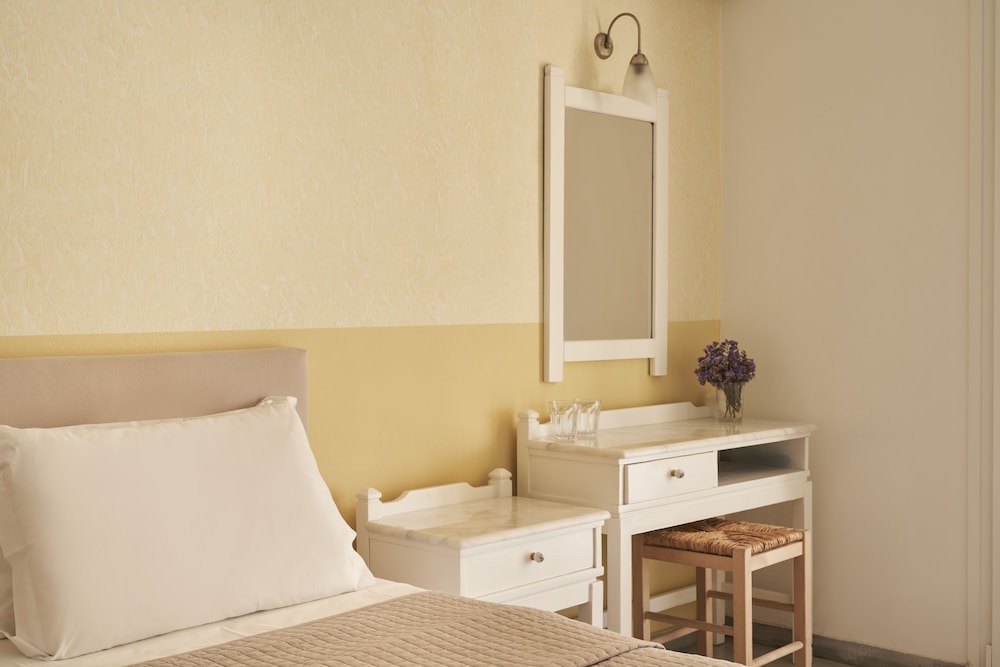 

Milano - Naousa, Paros - Polos Hotel