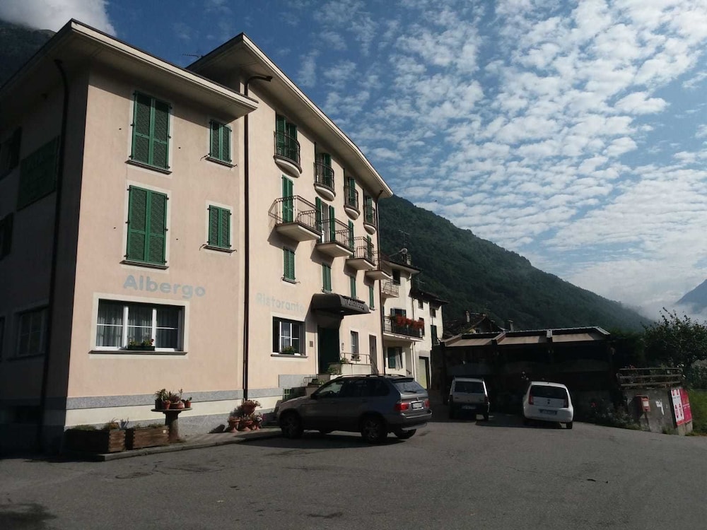 

Roma - Grosotto - Hotel Val America