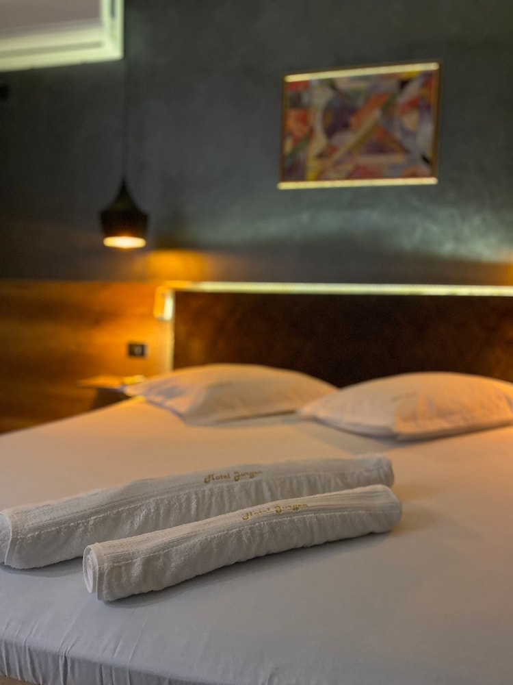 

Bari - Lezhë - Hotel Jurgen