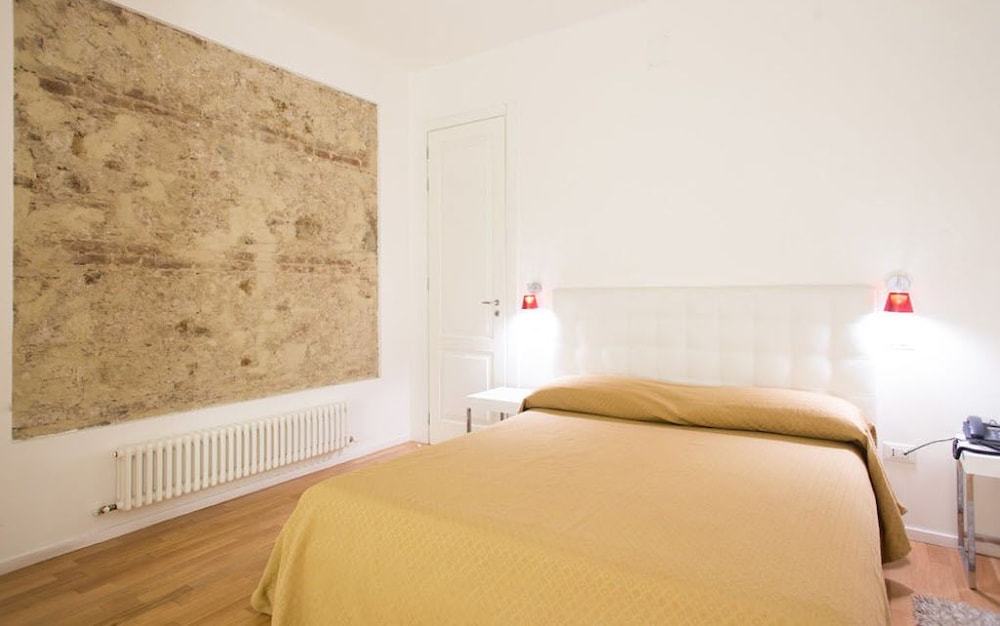 

Milano - Briatico - Hotel Muraglie