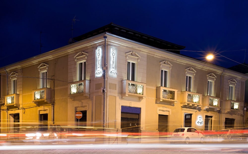 

Milano - Briatico - Hotel Muraglie