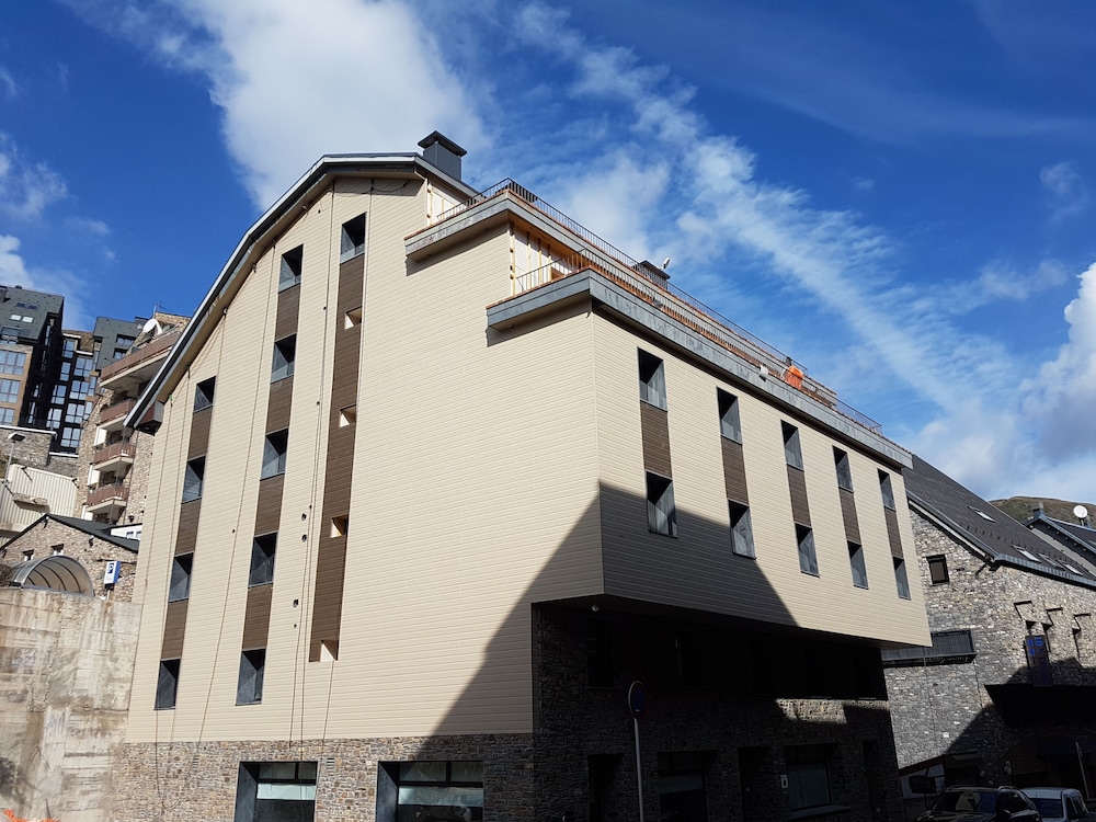 

Milano - Pas de la Casa - Hotel Guineu