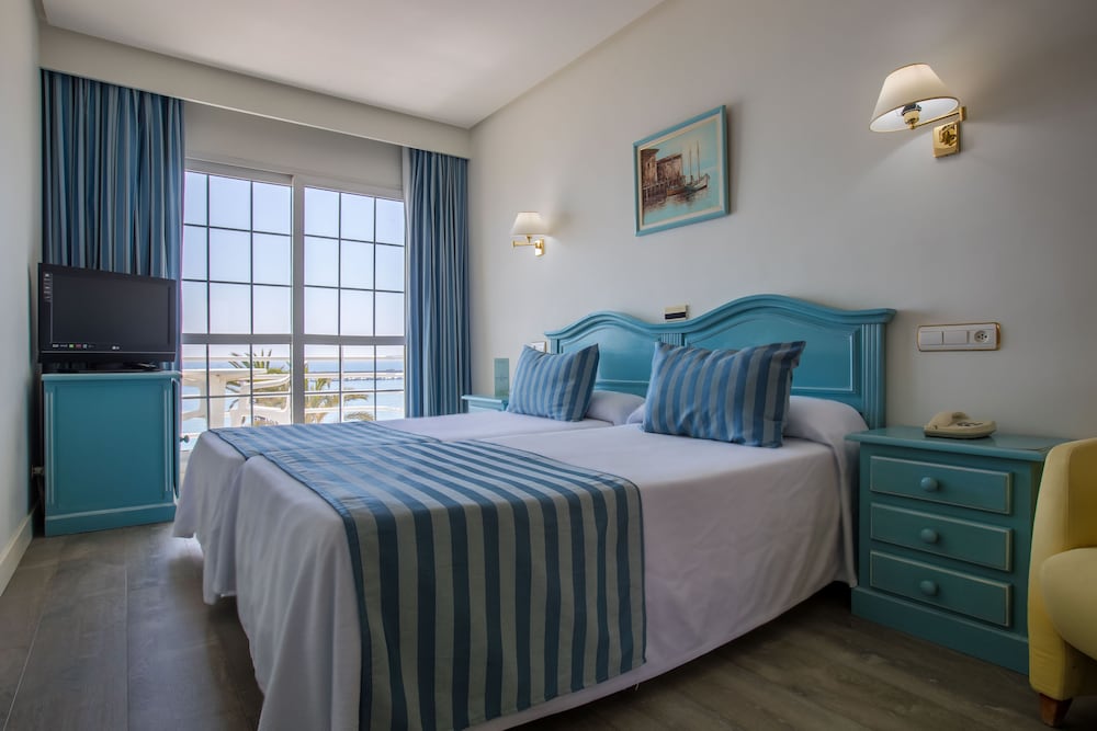 

Pisa - Fuengirola - Hotel Villa de Laredo