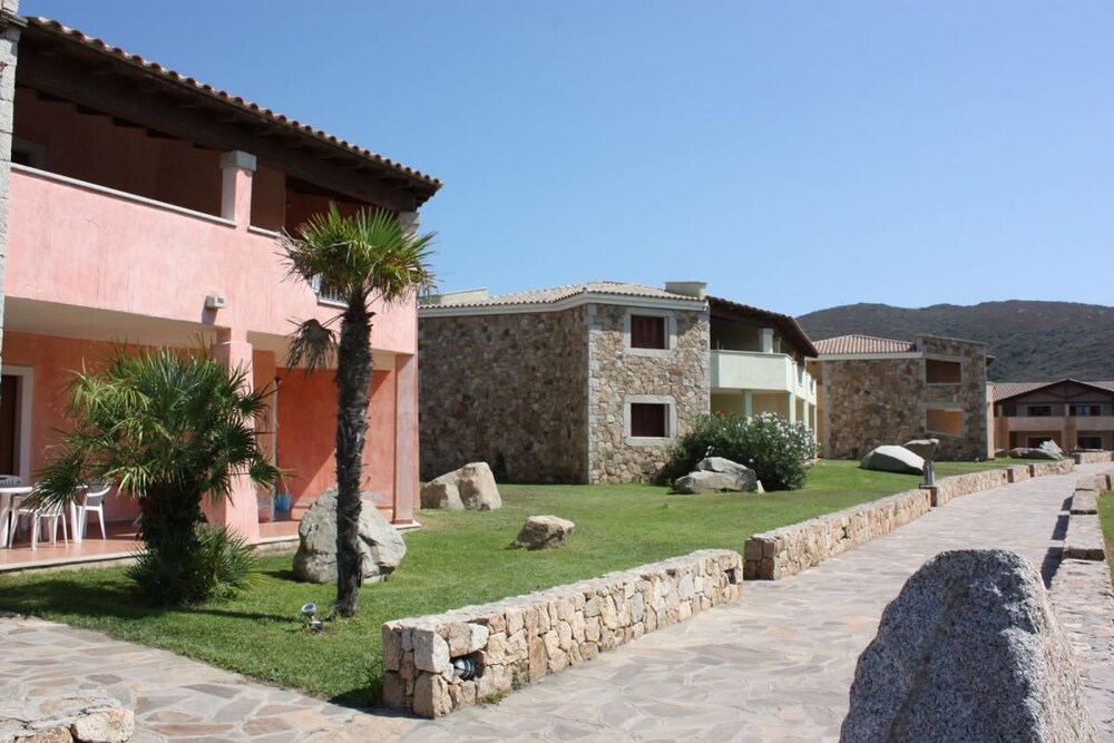 

Pisa - Olbia - Residence Le Corti Di Marinella