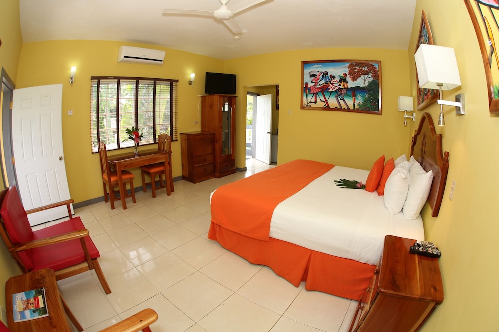 

Roma - Negril - Seastar Inn