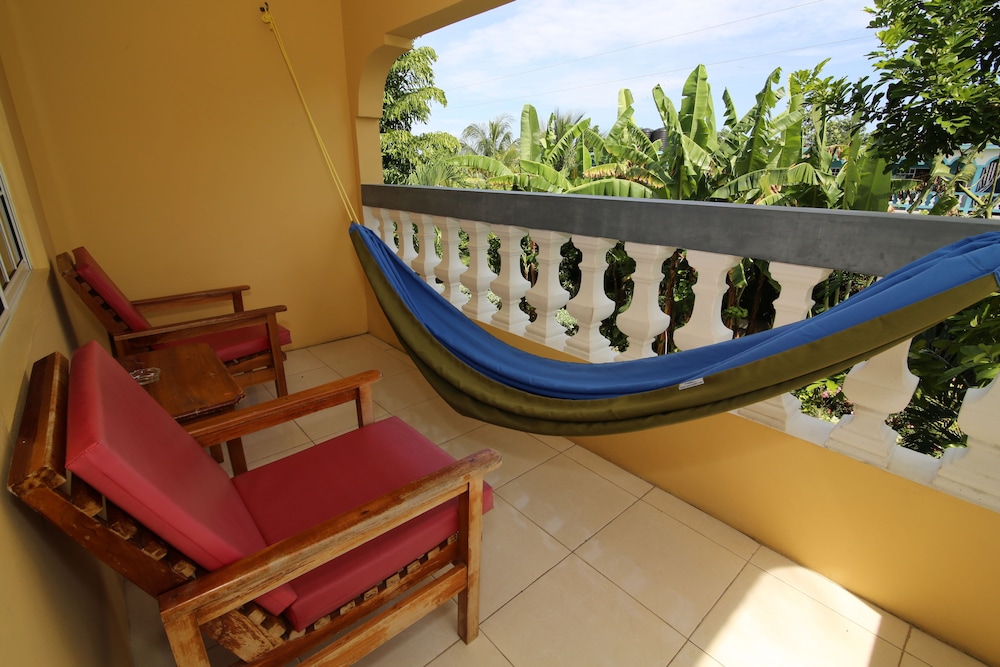 

Milano - Negril - Seastar Inn