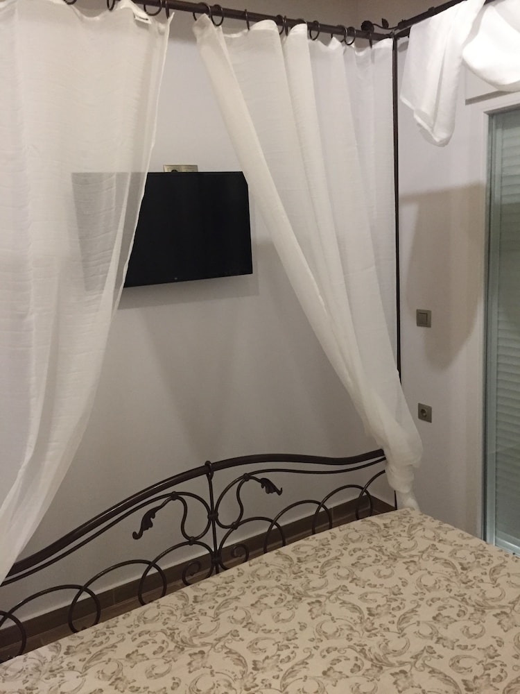 

Torino - Haraki - Anastasia Studios, Apartments & Suites