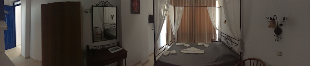 

Torino - Haraki - Anastasia Studios, Apartments & Suites