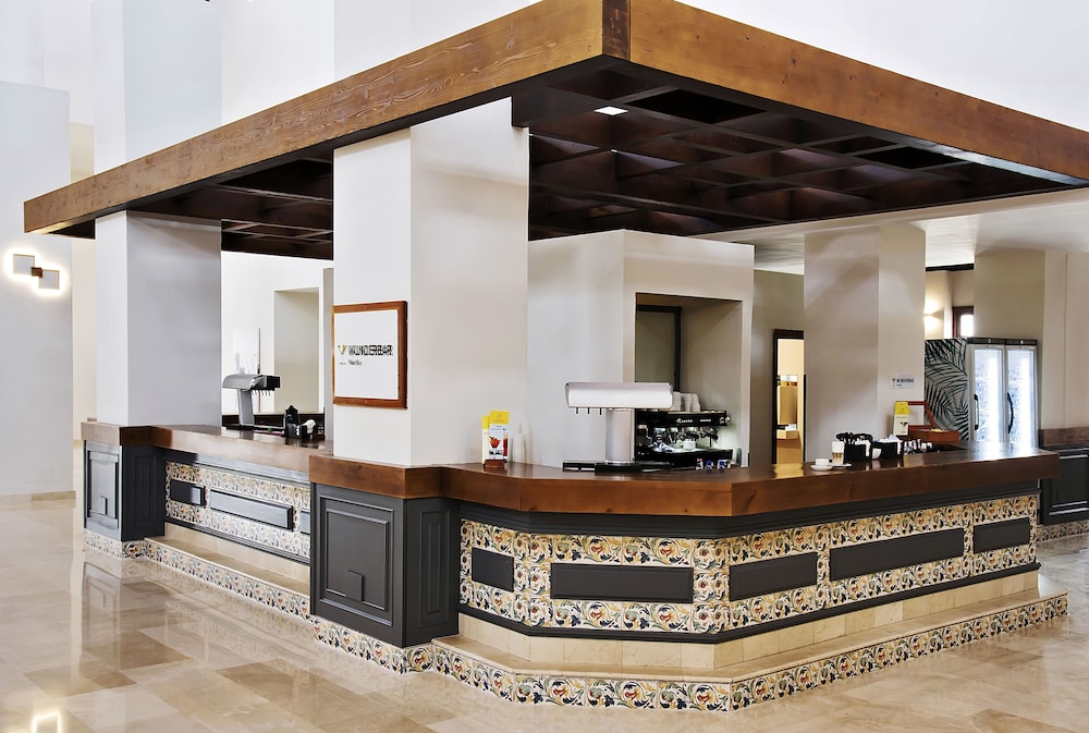 

Bari - Esquinzo - TUI MAGIC LIFE Fuerteventura - All Inclusive