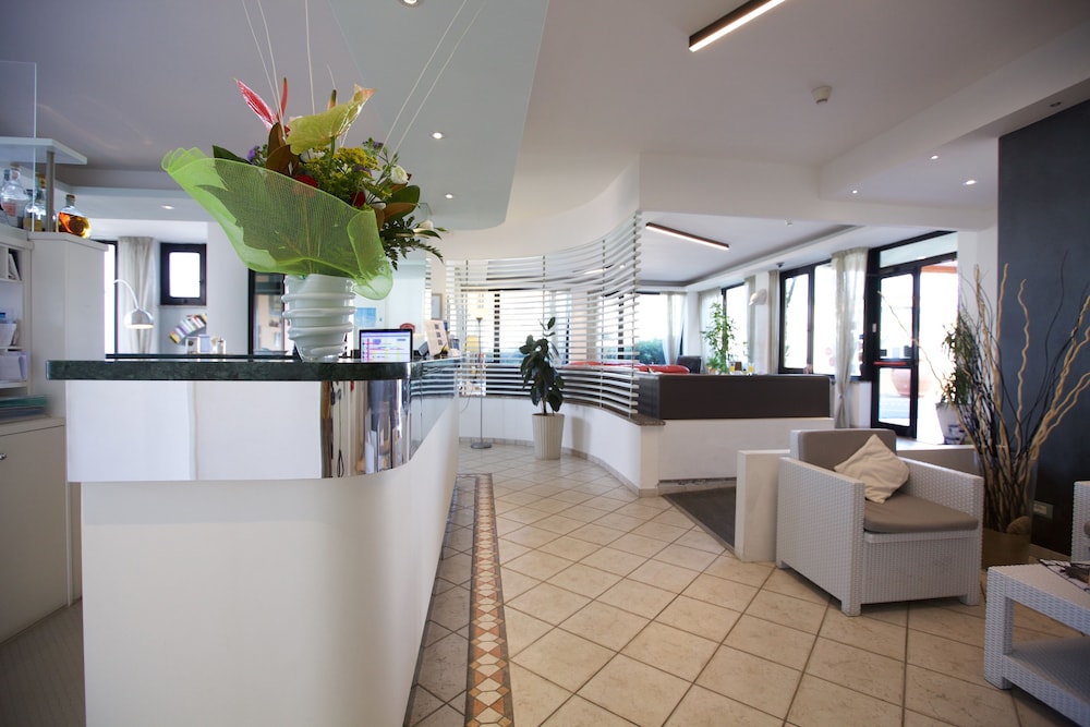 

Roma - San Vincenzo - Hotel il Delfino