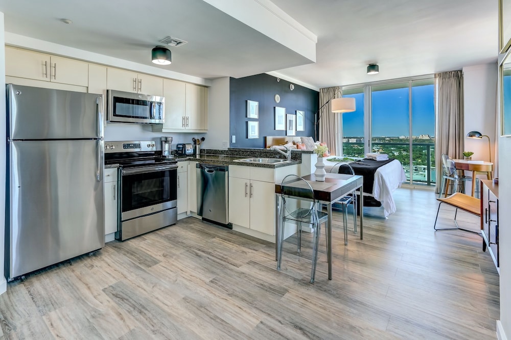 

Torino - Key Biscayne - iCoconutGrove Vacation Rentals