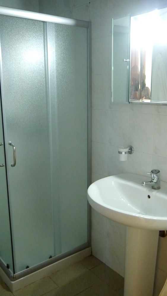 

Reggio Calabria - Tirana - Hotel Kruja