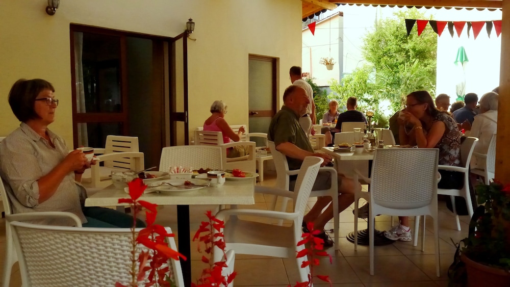

Venezia - Tirana - Hotel Kruja