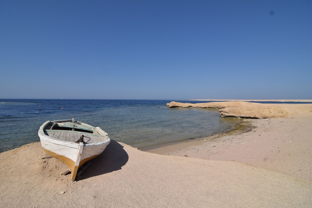 

Bari - Soma Bay - Sharm El Naga Resort and Diving Center