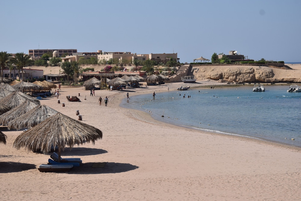 

Roma - Soma Bay - Sharm El Naga Resort and Diving Center