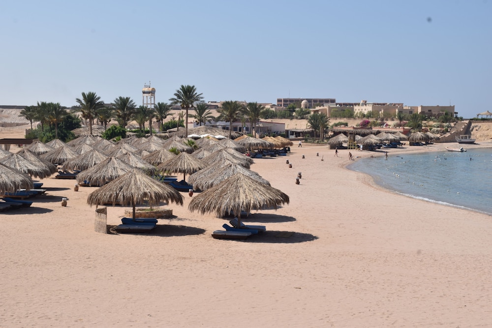 

Roma - Soma Bay - Sharm El Naga Resort and Diving Center