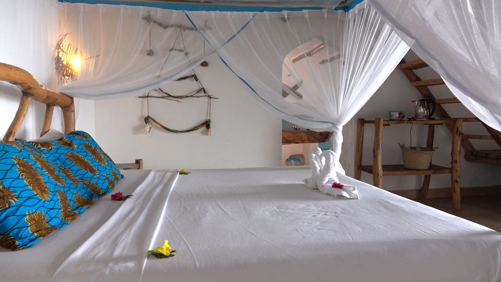 

Lamezia Terme - Kizimkazi - Karamba Eco Boutique Hotel