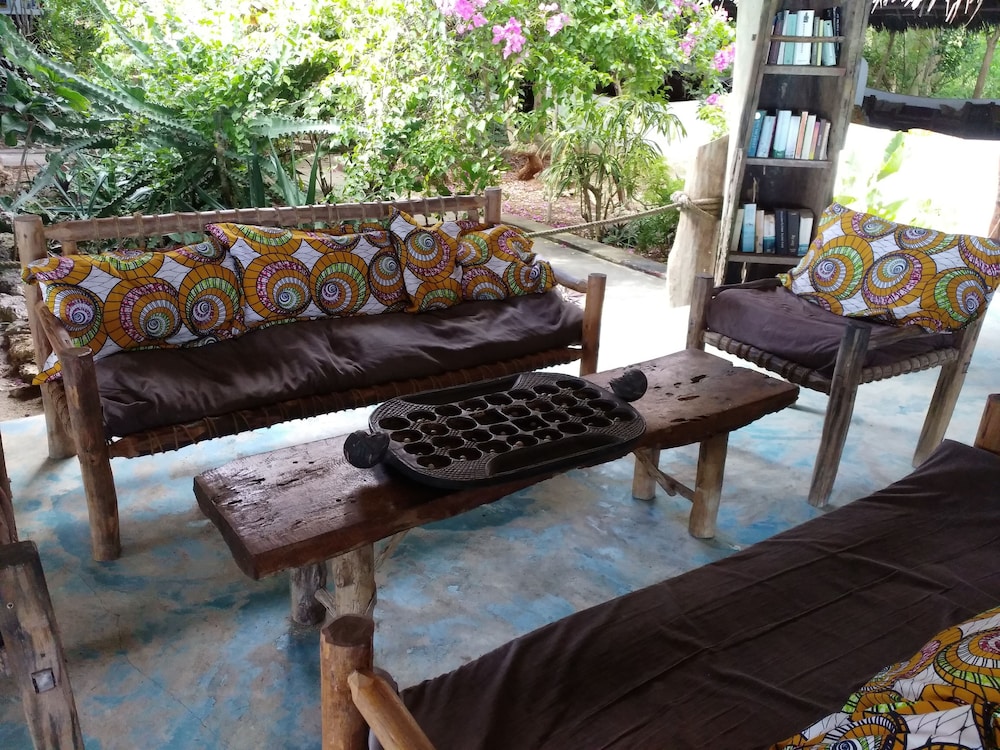 

Bologna - Kizimkazi - Karamba Eco Boutique Hotel
