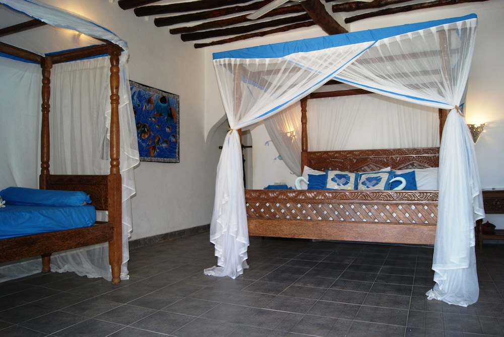 

Lamezia Terme - Kizimkazi - Karamba Eco Boutique Hotel