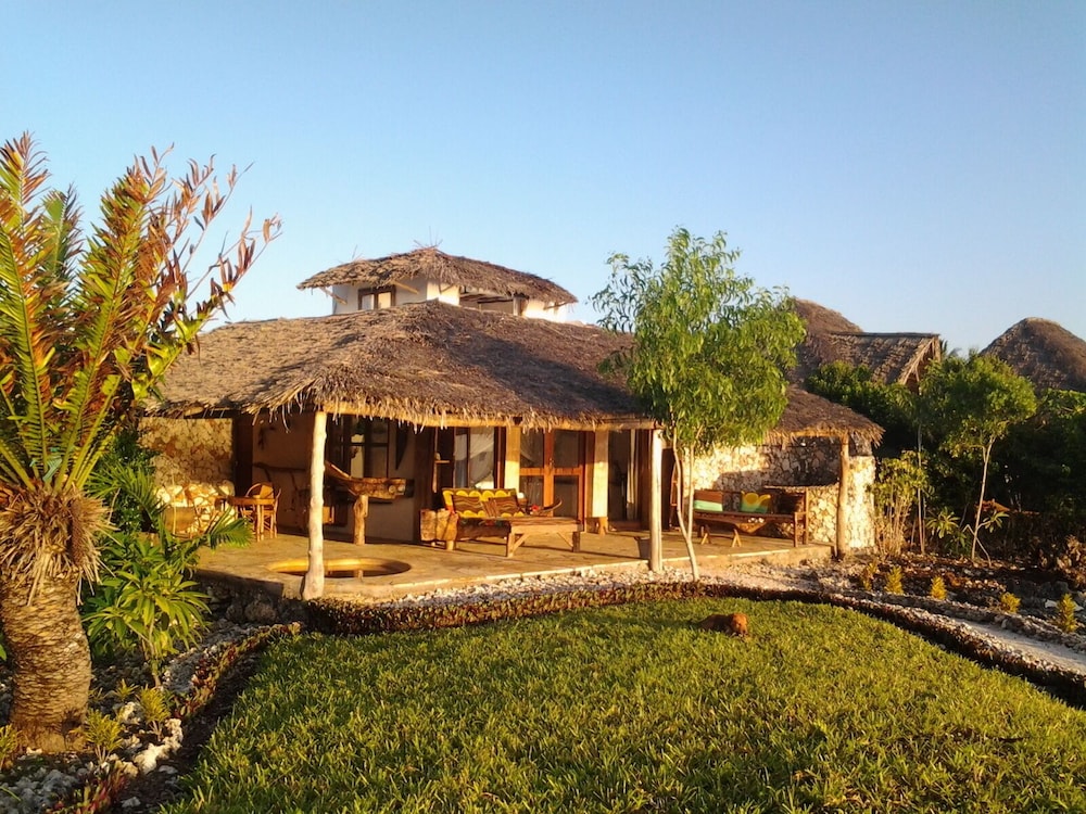 

Napoli - Kizimkazi - Karamba Eco Boutique Hotel