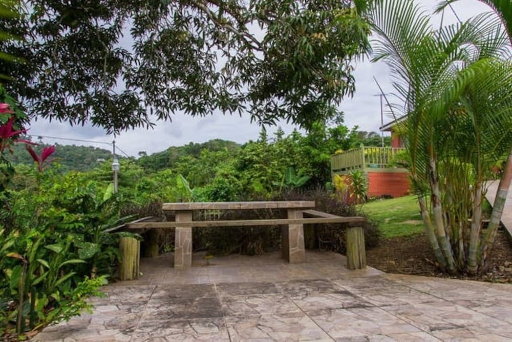 

Verona - Port Antonio - The Grand Sinopia Inn Portland