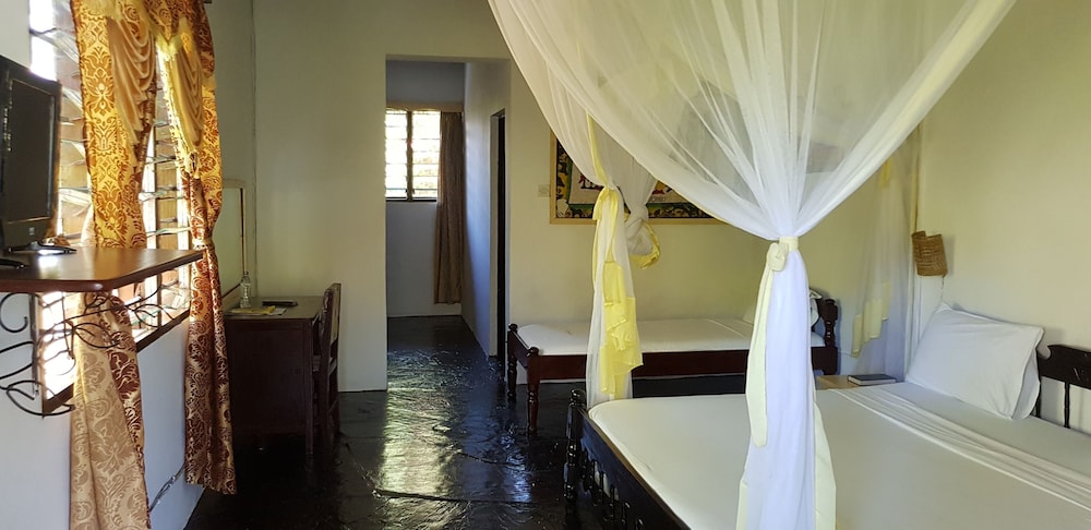 

Bari - Kilifi - Makuti Villas Resort