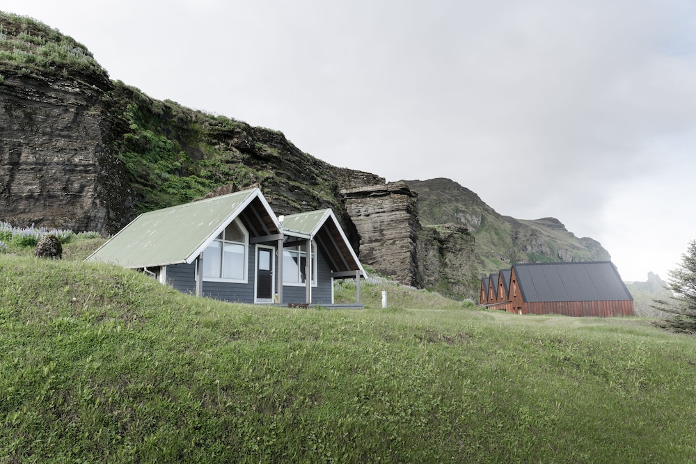 

Milano - Vik i Myrdal - Vík Cottages