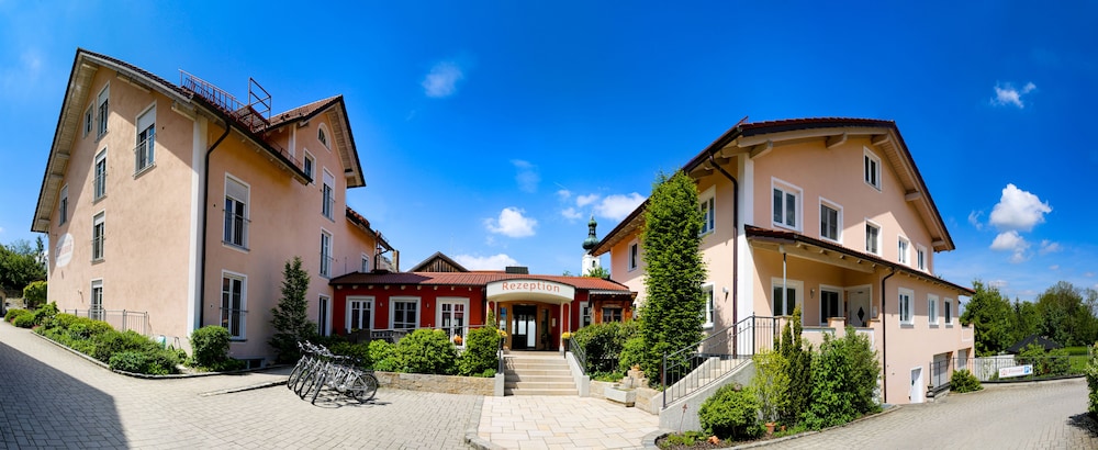 

Roma - Erding - Gästehaus Zehmerhof bei Erding