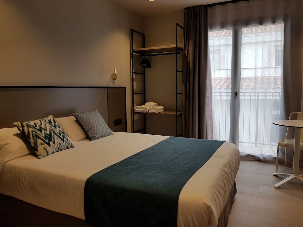 

Bari - L'Escala - HOTEL TORRENT