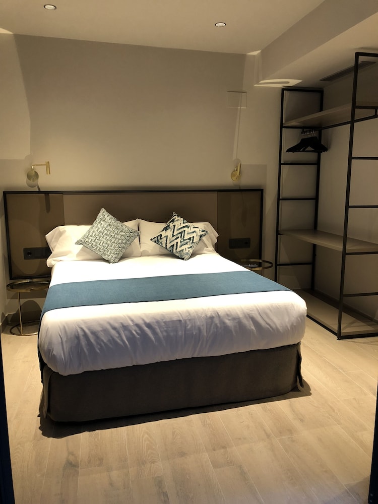 

Palermo - Costa Brava, Spagna - HOTEL TORRENT