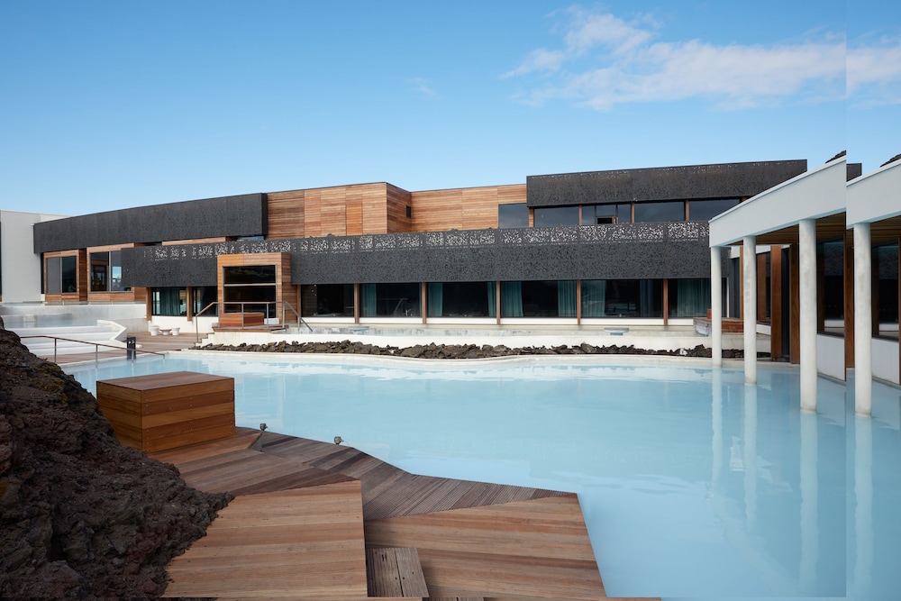 

Milano - Grindavík - The Retreat at Blue Lagoon Iceland