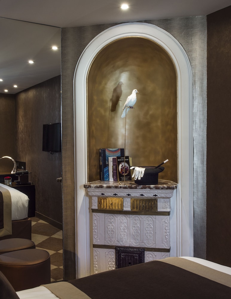 

Napoli - Clichy - Hotel Splendor Elysées